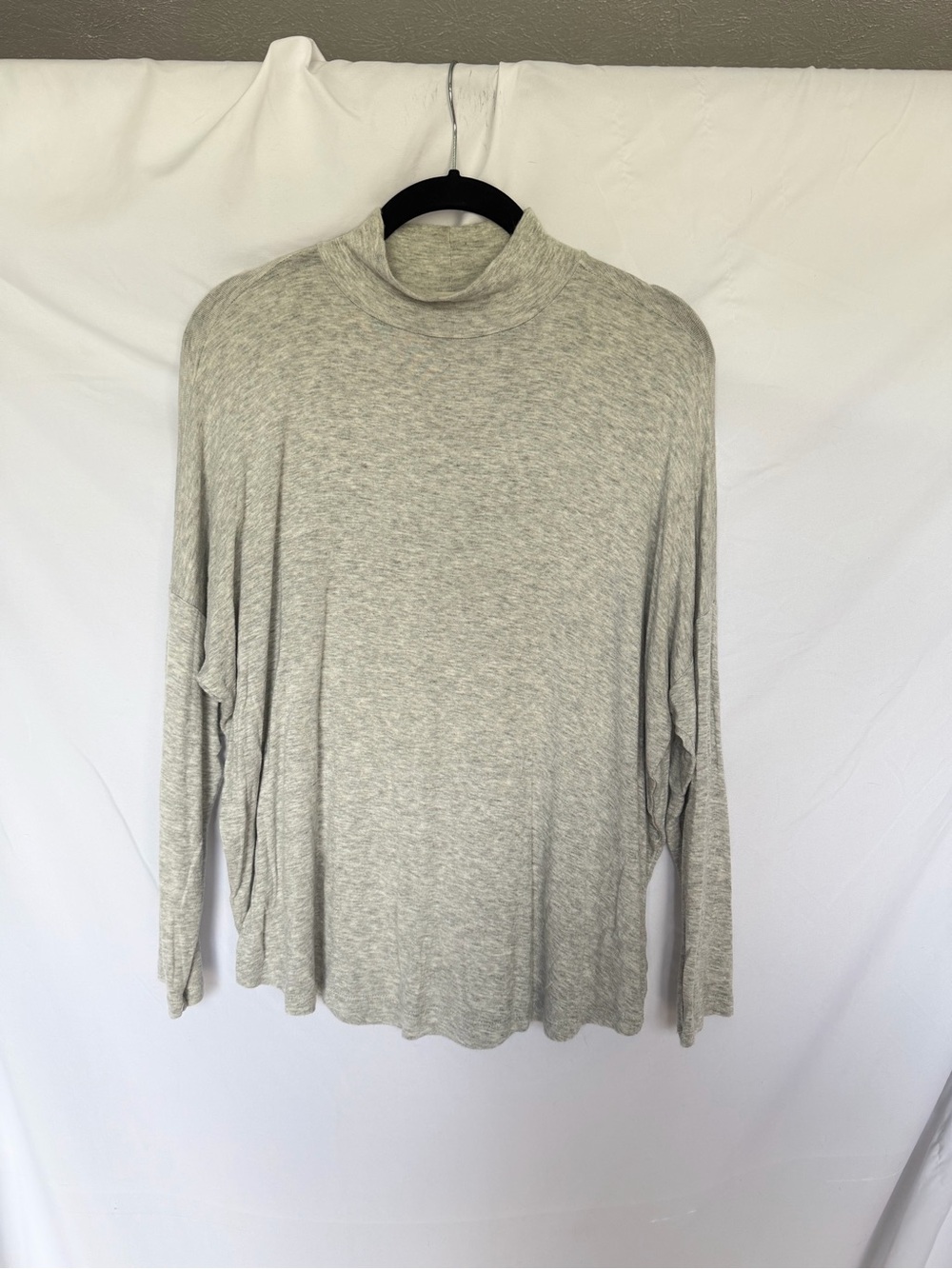 LOFT Light Gray Mock Neck Long Sleeve Top